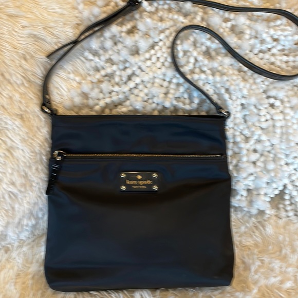 kate spade Handbags - Kate spade Crossbody